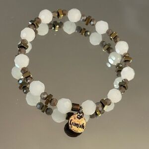 Erimish. White and Gold Beaded Bracelet